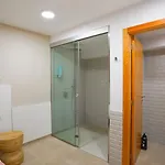 Oceanside Luxury Loft - Fast Wi-fi - Workstations شقة