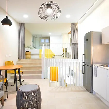 Oceanside Luxury Loft - Fast Wi-fi - Workstations *