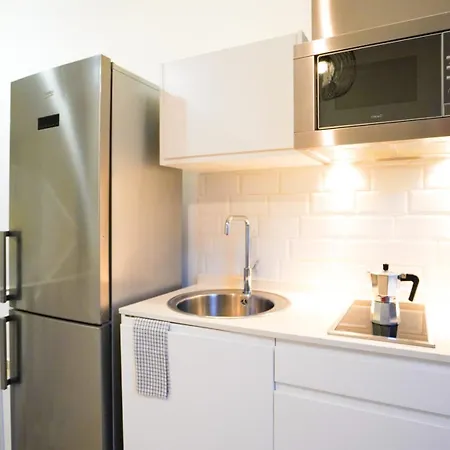 Oceanside Luxury Loft - Fast Wi-fi - Workstations קורלחו