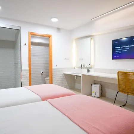 Oceanside Luxury Loft - Fast Wi-fi - Workstations * 코라레호