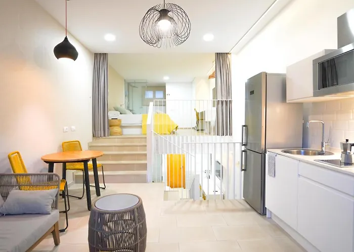 Oceanside Luxury Loft - Fast Wi-fi - Workstations *