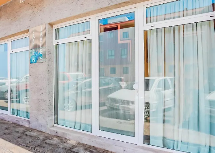 Oceanside Luxury Loft - Fast Wi-fi - Workstations شقة كوراليهو